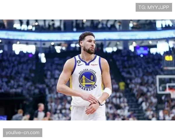 骑士埃利斯攻防两端贡献显著，正负值+15展现3D球员价值